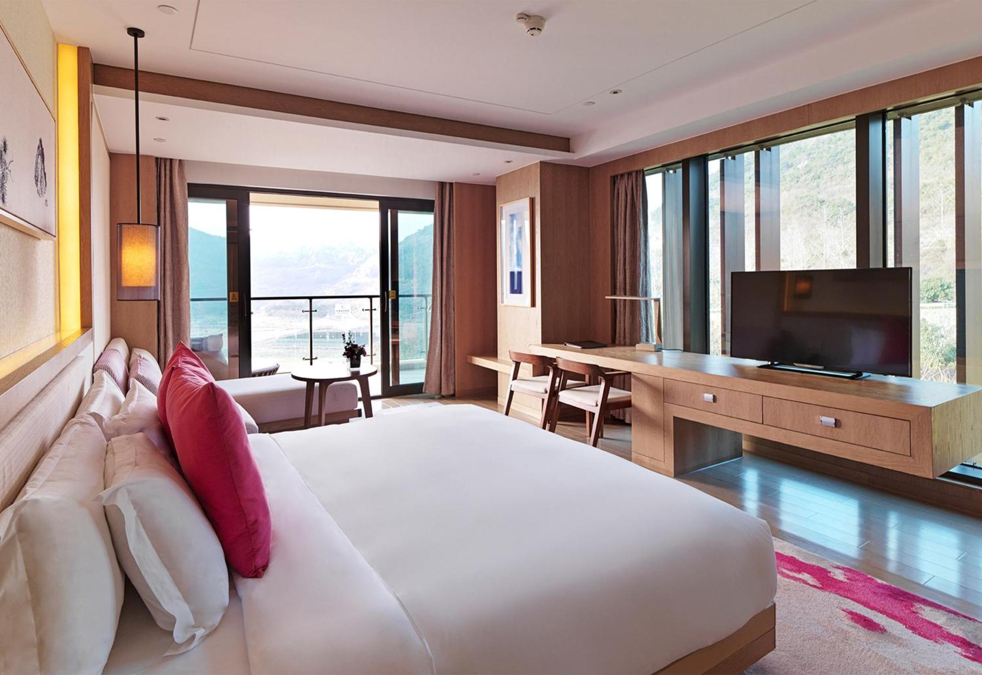 Crowne Plaza Ningbo Xiangshan Sea View By Ihg Exterior photo